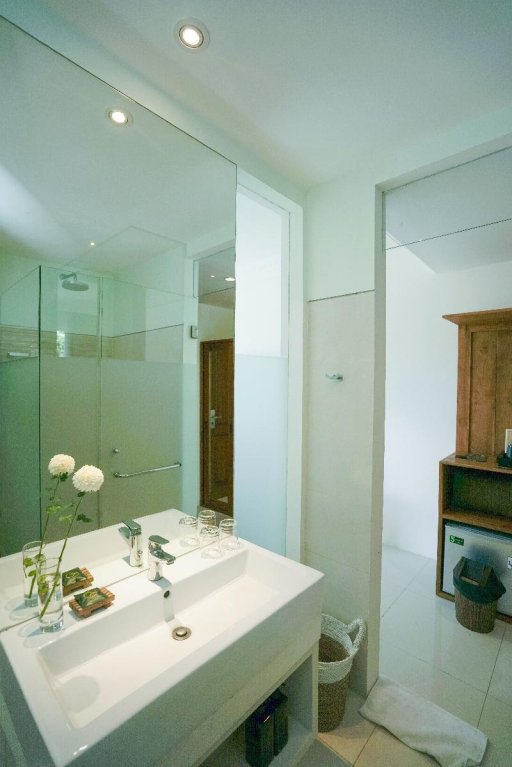 Фото Umpadhi Canggu Hotel