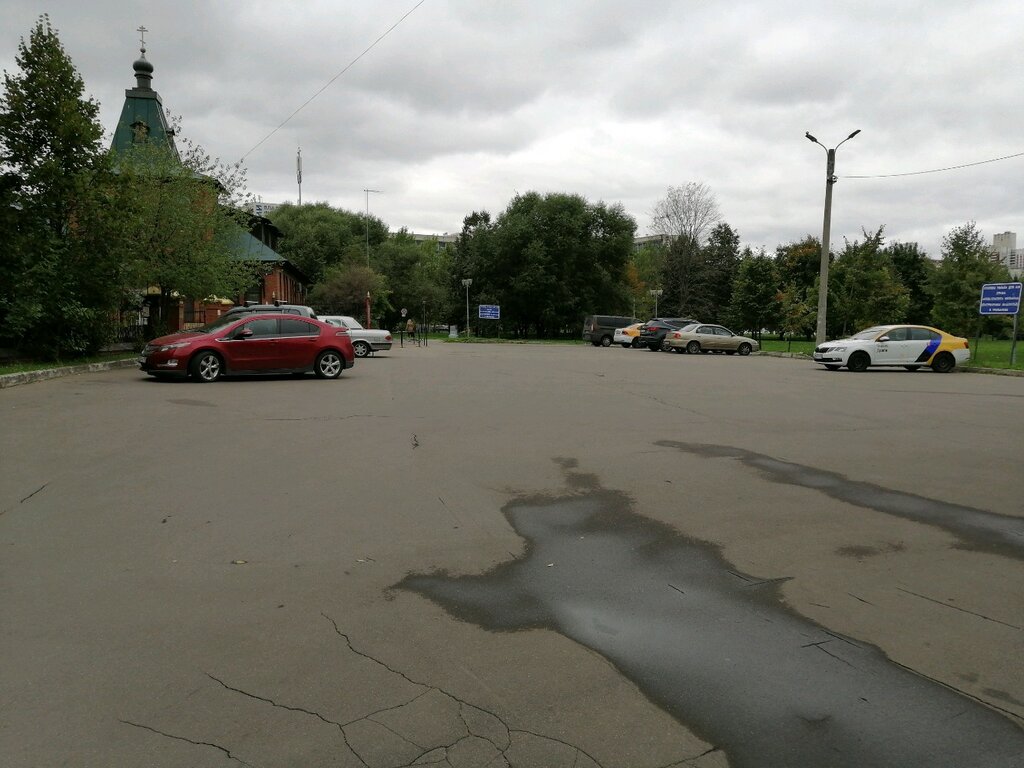 Parking lot Parkovka pri Khrame Arkhangela Mikhaila, Moscow, photo