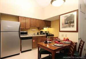 Гостиница Sonesta Es Suites Burlington Vt