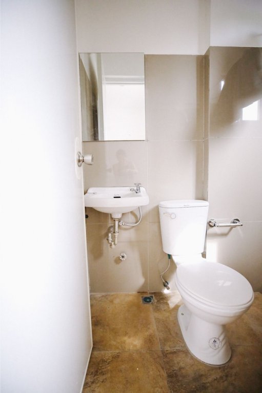 Фото Oyo 561 Abn Hostel