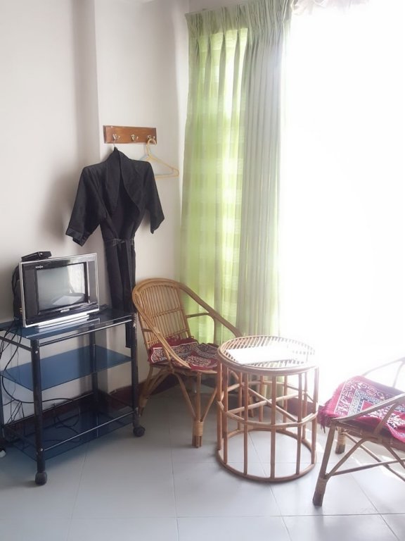 Фото Kathmandu Bed & Breakfast Inn