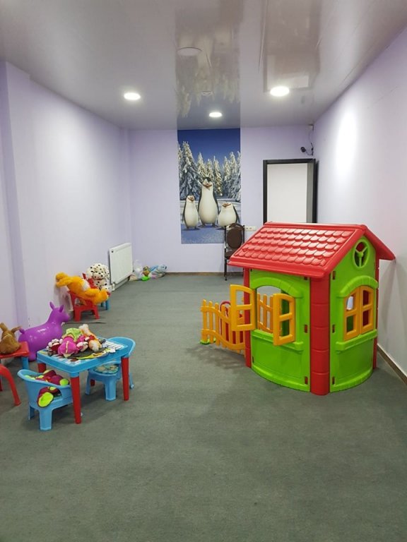 Фото Three Penguins Три Пингвина