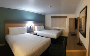 Гостиница SureStay Plus Hotel by Best Western Hayward