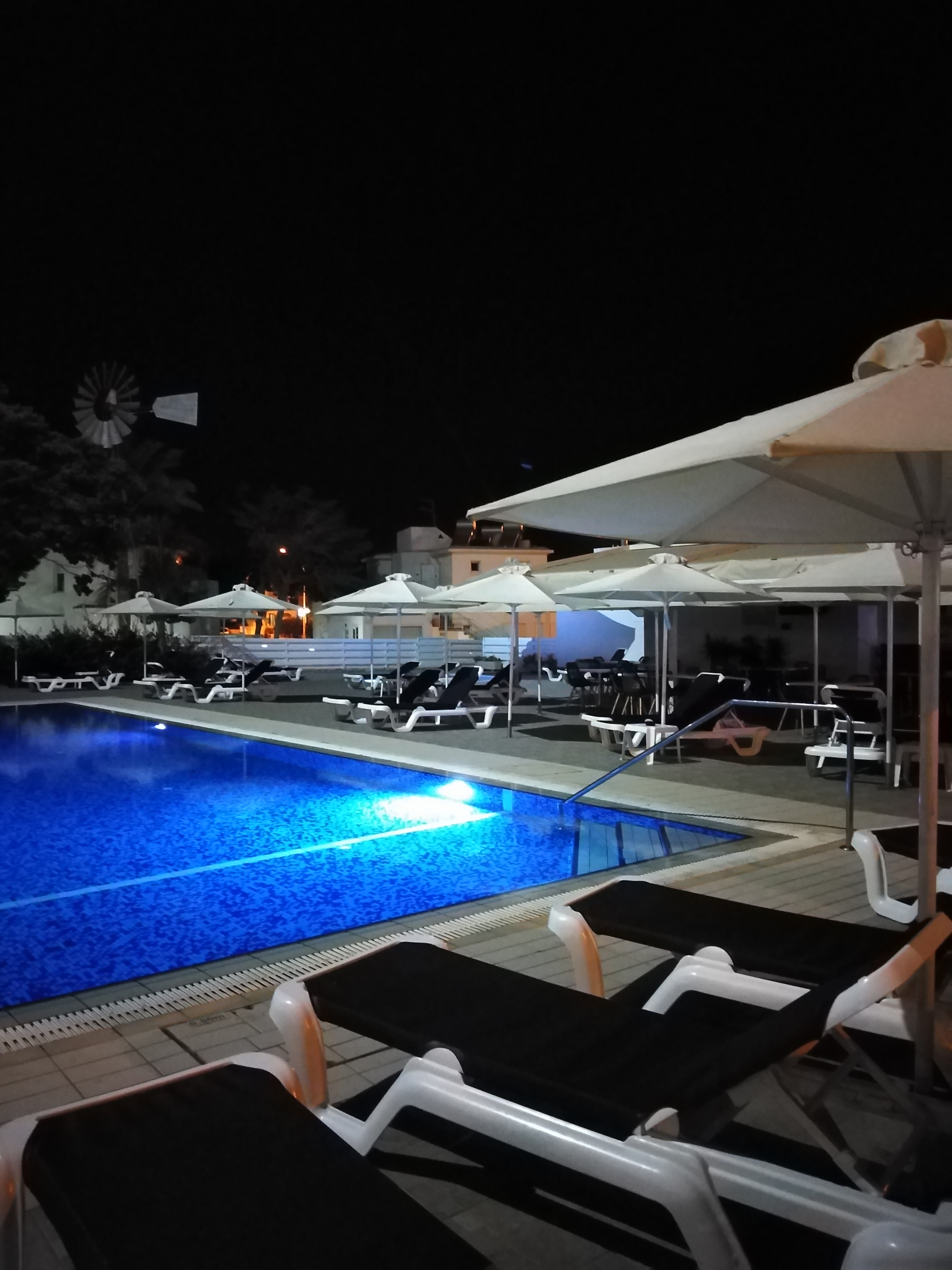 Фото Mandali Hotel