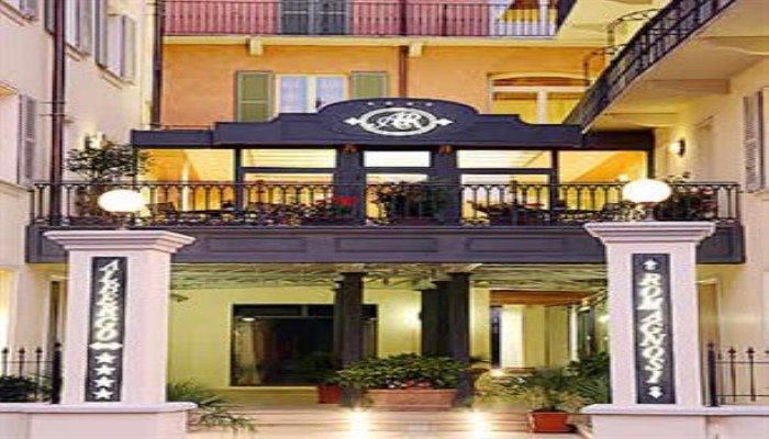 Фото отеля 1