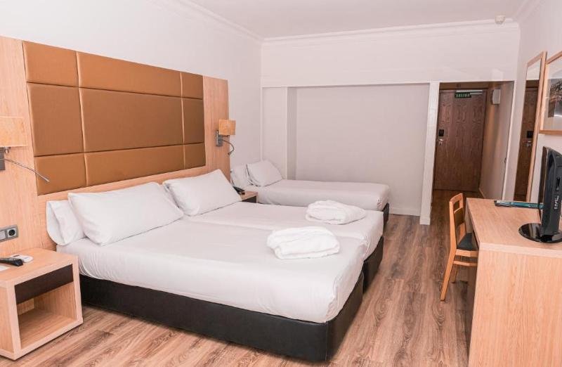 Фото Virgen de los Reyes