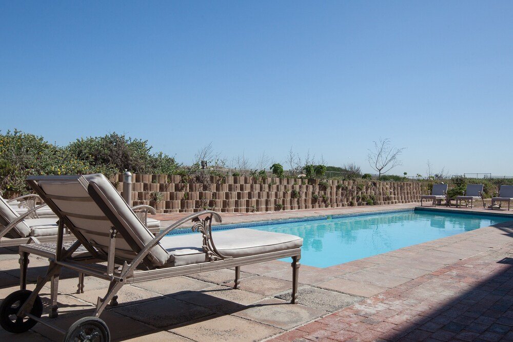 Фото Cape Town Beachfront Apartments At Leisure Bay