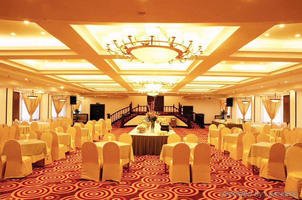 Фото Ruitai Hongqiao Hotel