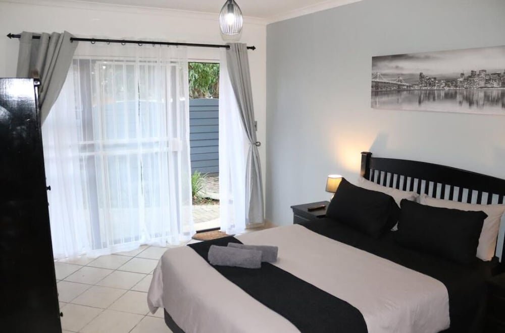 Фото Stay @ Home Airport Lodge