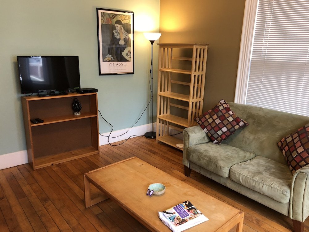 Фото The Cambridge Karma House