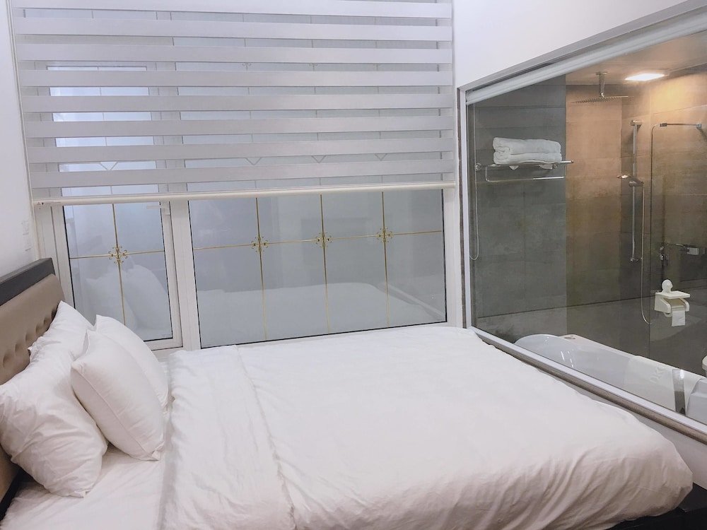 Фото Orchid Luxury Apartment