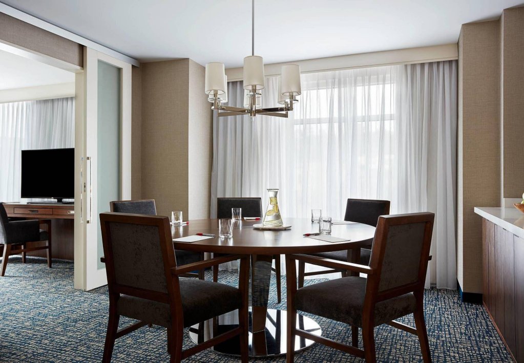 Фото Ithaca Marriott Downtown on the Commons