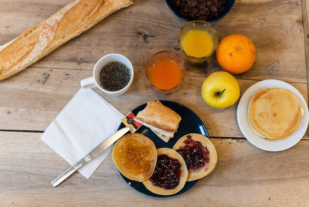 Фото Slo living hostel