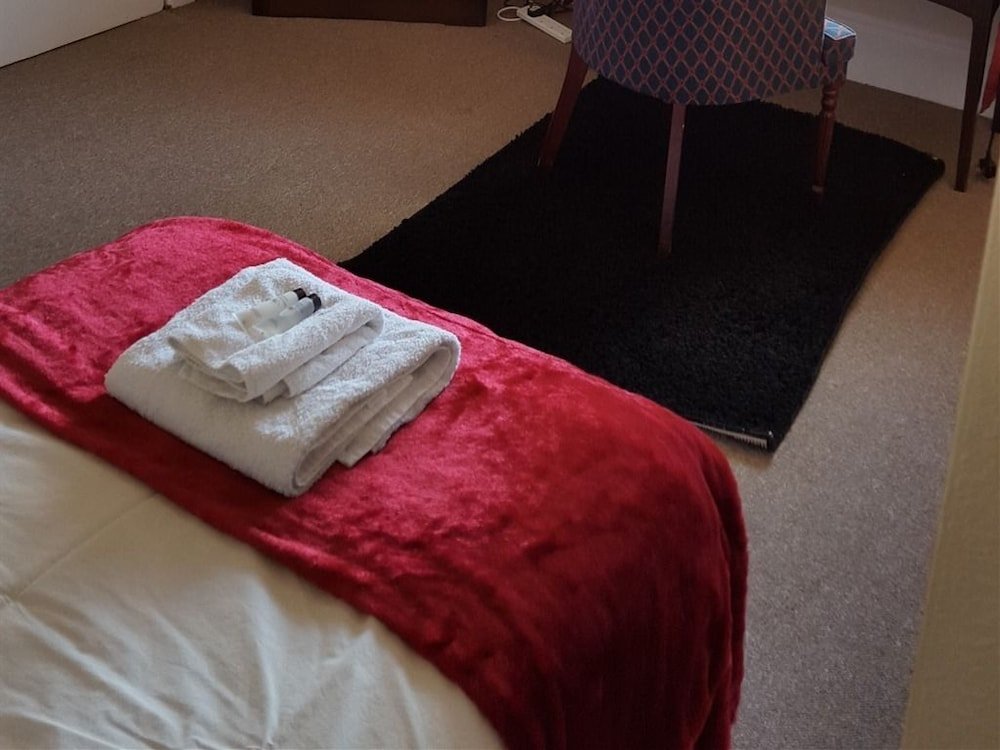 Фото The Bear Marlborough