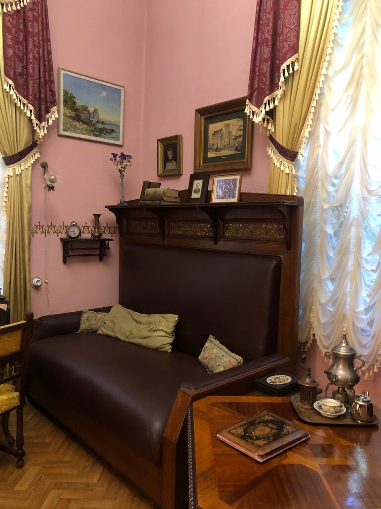 متحف Museum A.P. Chekhov, Chekhov and Crimea Department ، ، صورة