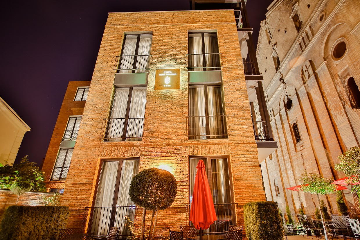 Фото отеля 1