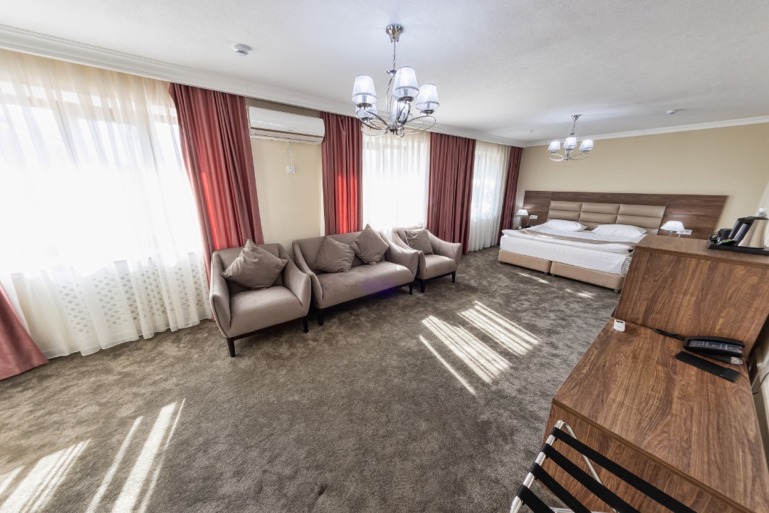 Фото Osh Grand Hotel Chavo