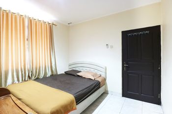 Фото Nely Murni Residence