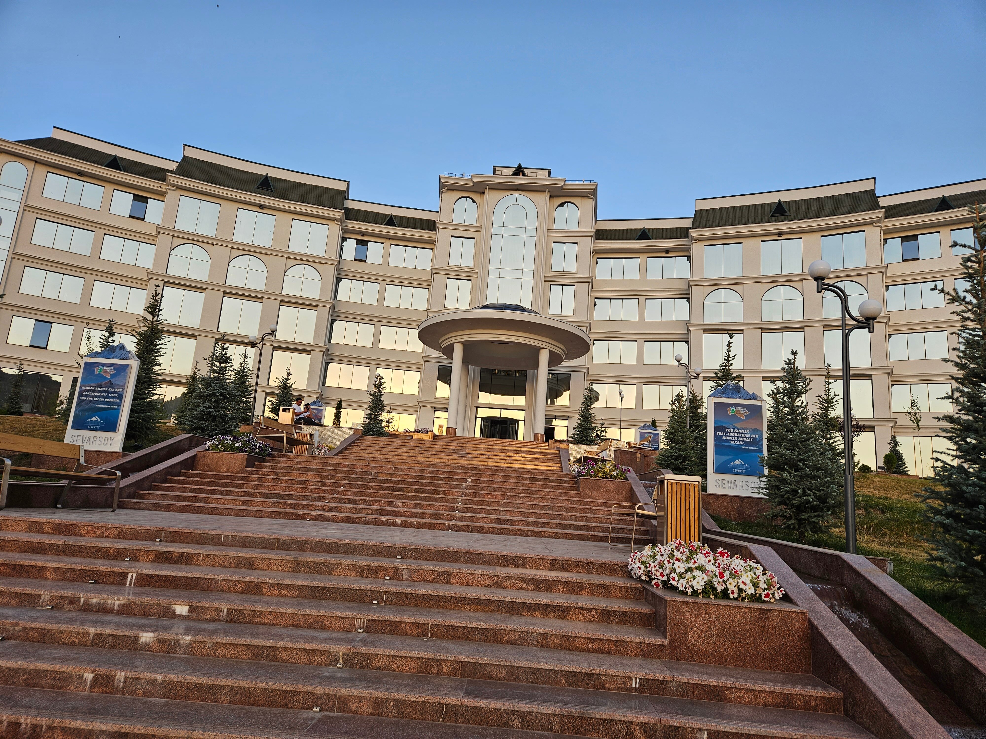 Mushuk kiyimidagi jinsiy aloqa video