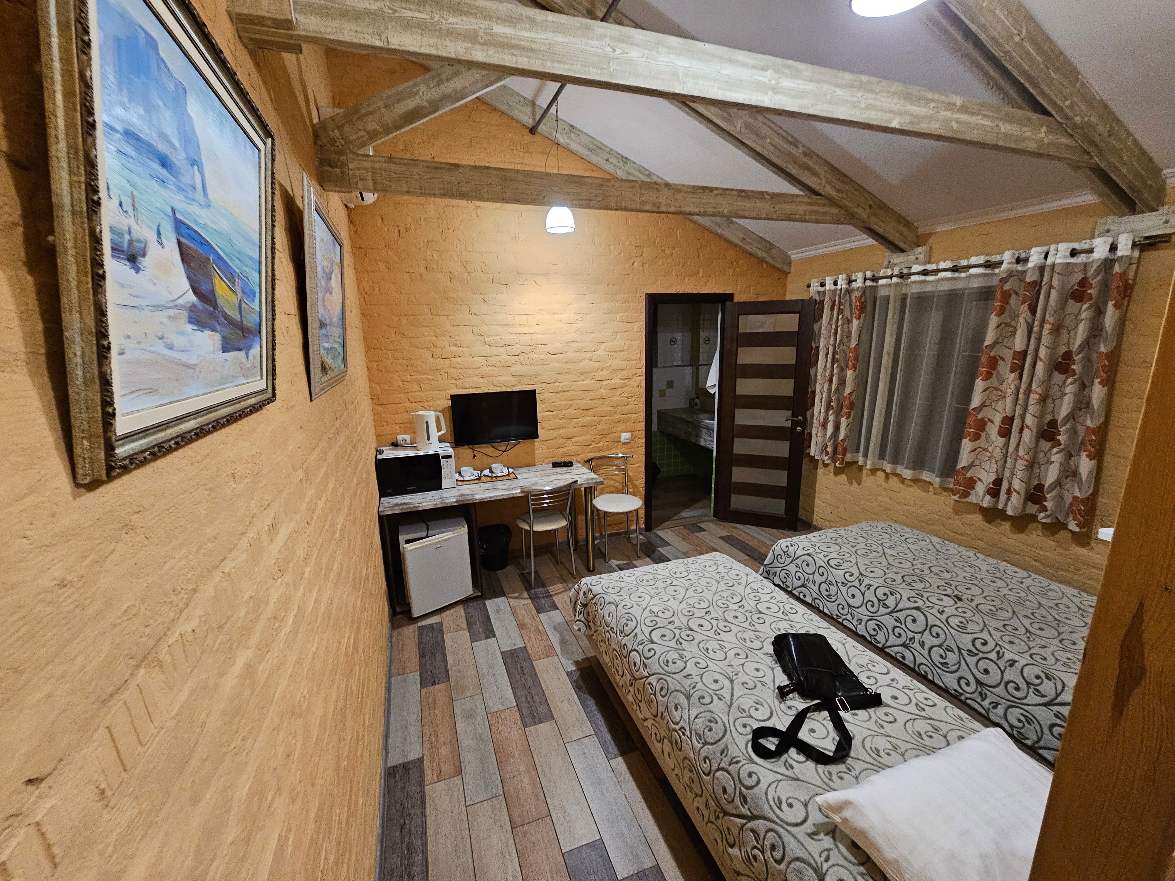 Фото отеля 2