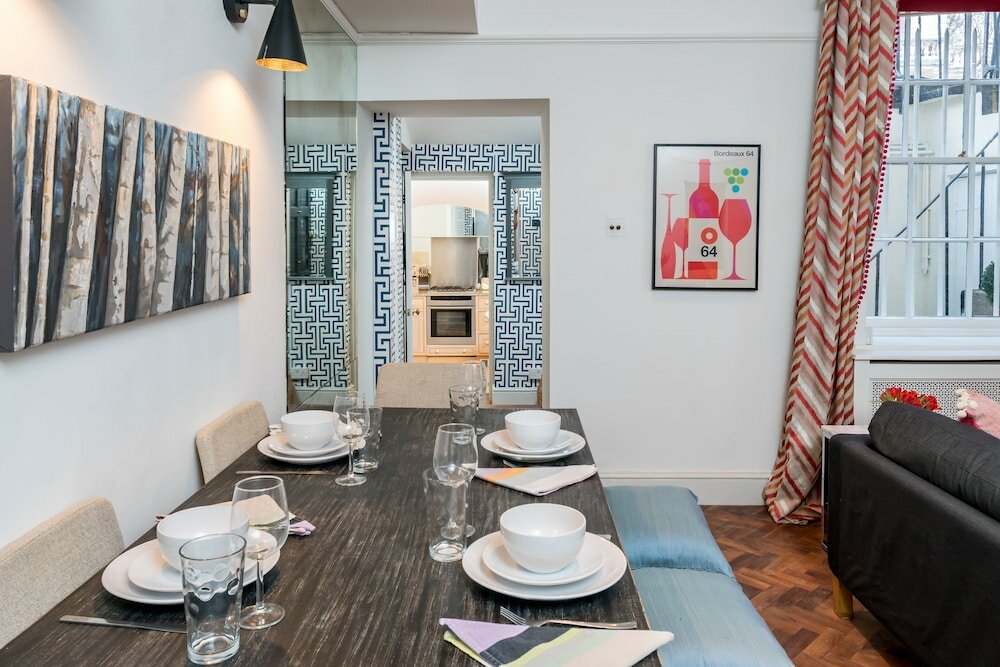 Фото Altido Charming 1br flat w Patio in the Heart of Pimlico