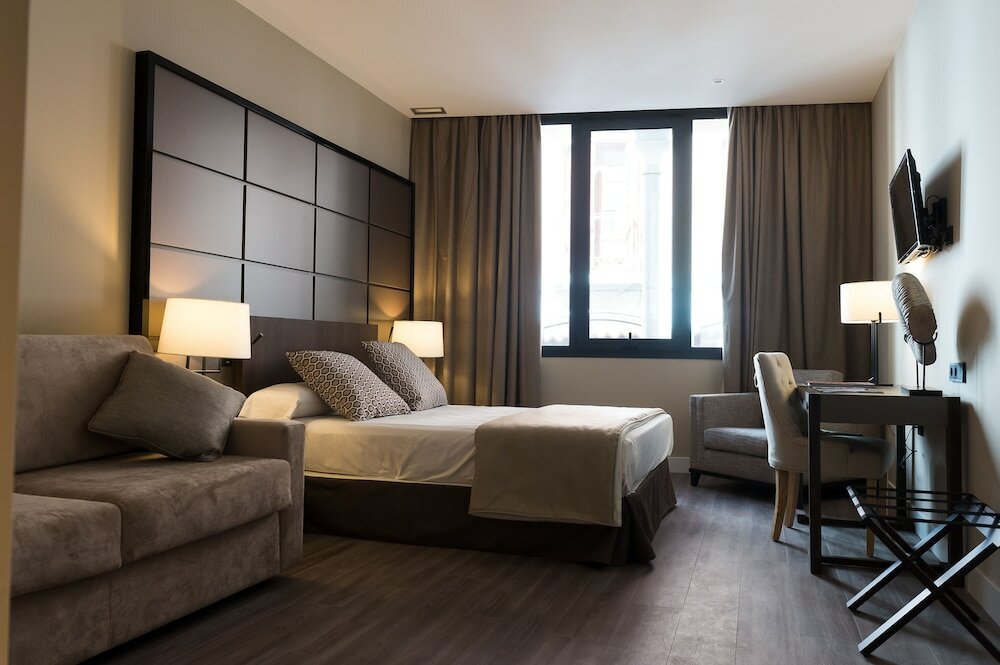 Фото Hotel Palacio de Valderrábanos