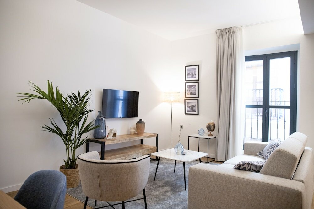 Фото NQn Aparts & Suites Sevilla