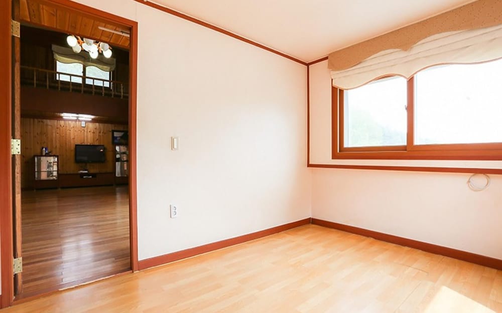 Фото Yeoju Dugyeonsae Meomunjari Pension