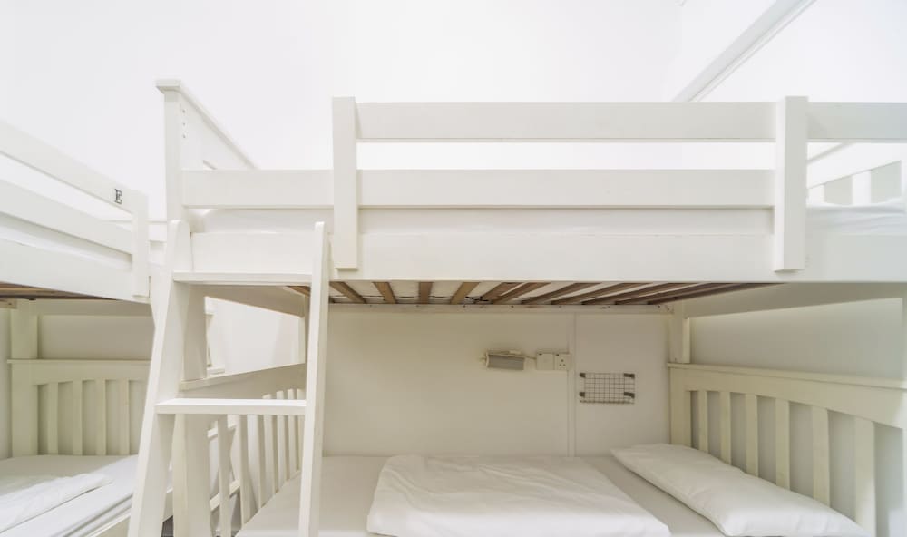 Фото Beat Arts Hostel at Chinatown