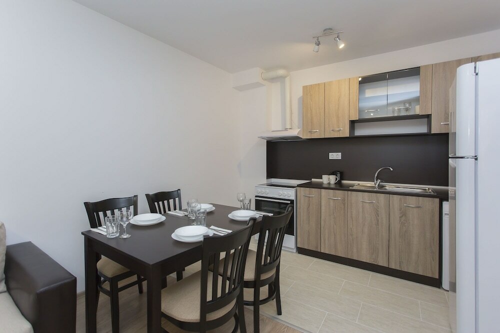 Фото Modern 1bdr Apartment Near Center - Free Parking