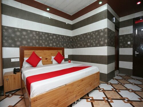 Oyo 28835 Hotel Star