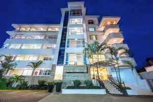 Гостиница Roma Courts Serviced Apartments