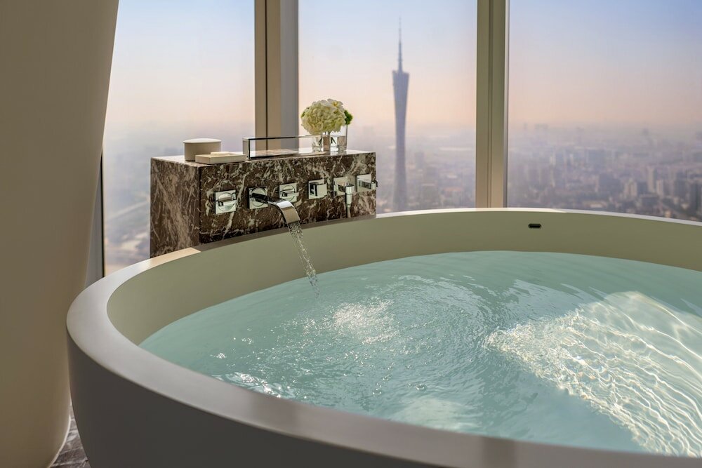 Фото Four Seasons Hotel Guangzhou