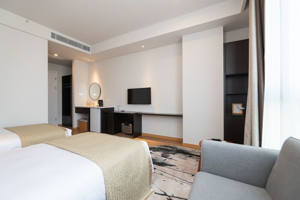 Фото Suisse Place Shanghai