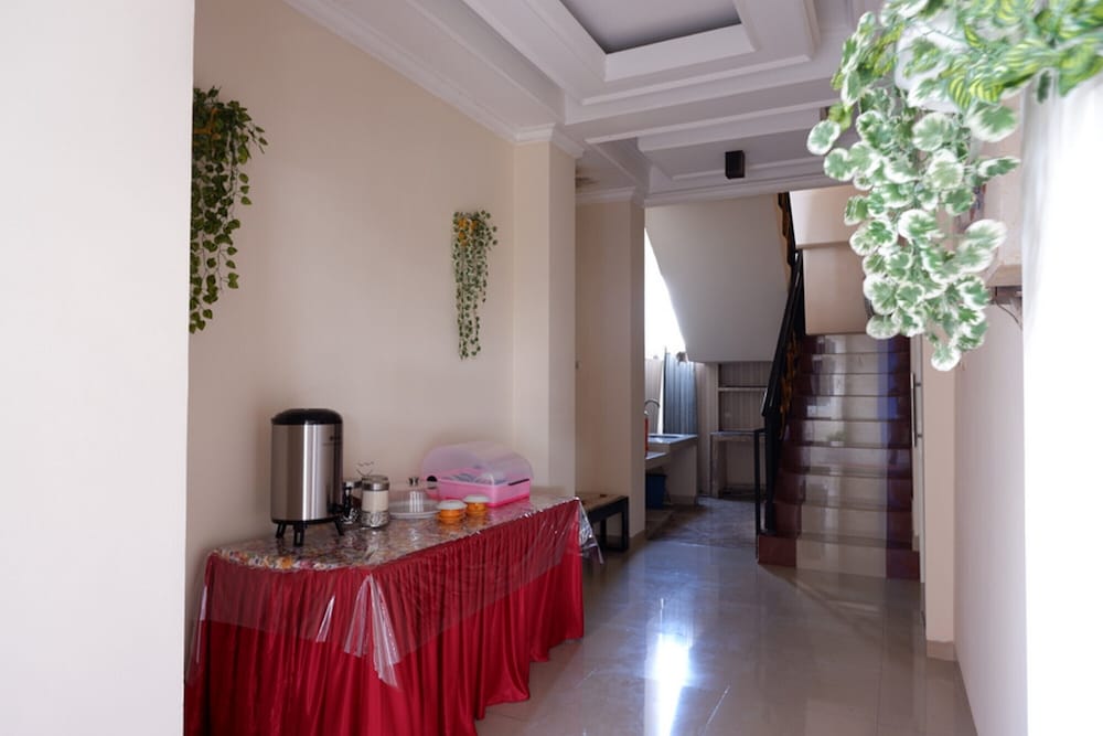 Фото RedDoorz near Millenium Waterpark Palu