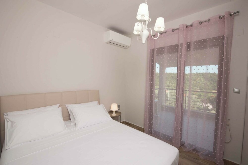 Фото Tony's villa with private pool