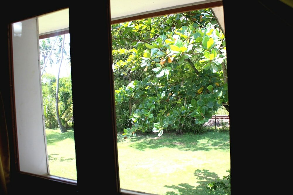 Фото Palm Beach Inn and Sea Shells Cabanas