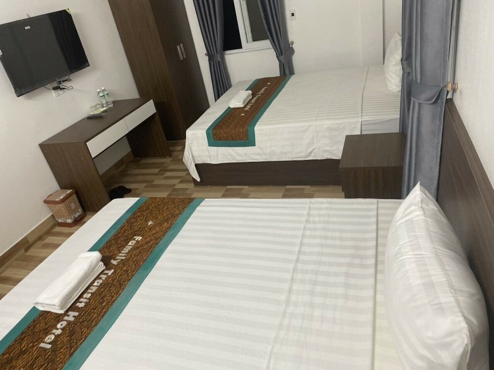 Фото Family Transit Hotel