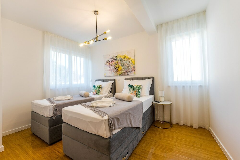 Фото Penthouse Apartment Perla with Jacuzzi