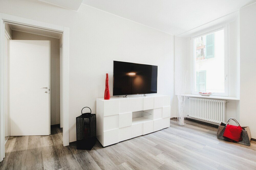 Фото MyHomeInComo - MC Julian Apartment