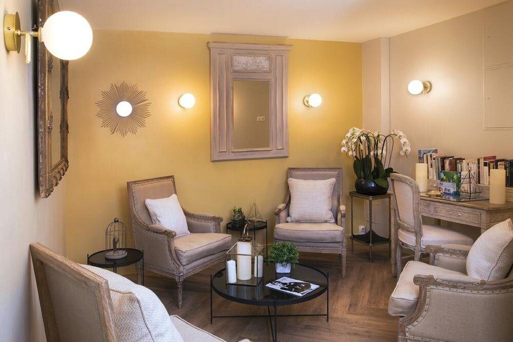 Фото Hotel des Roys Versailles