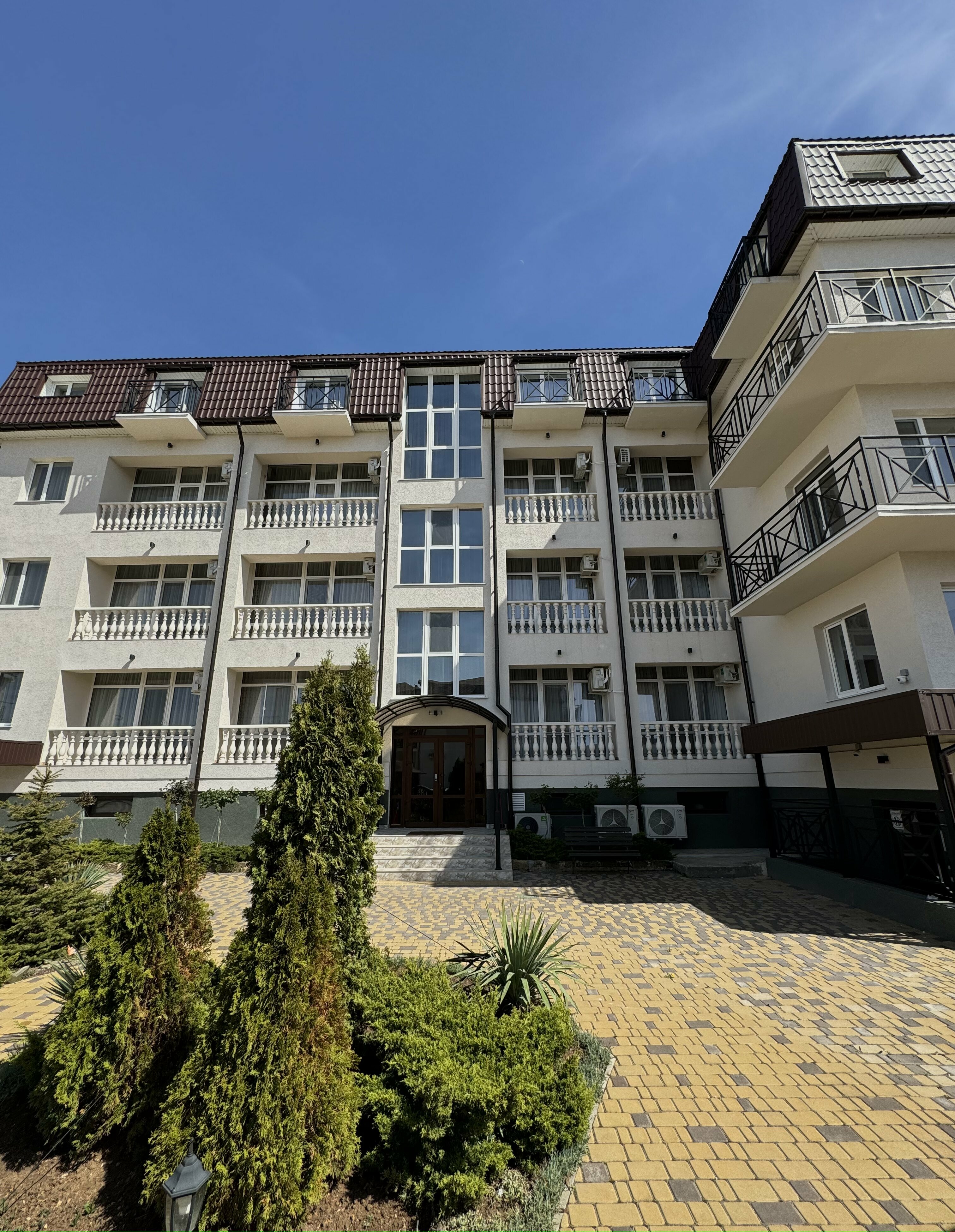 Фото отеля 1