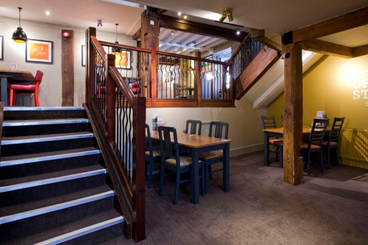 Фото Premier Inn Cambridge North - Girton