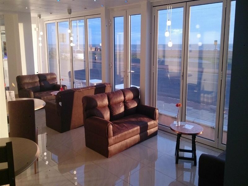 Фото The New Royal Windsor Hotel