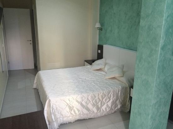 Фото Tiburtina Hotel Holiday