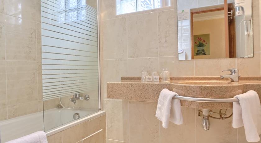 Фото 121 Paris Hotel