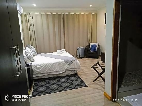 Фото Sand River Guest House