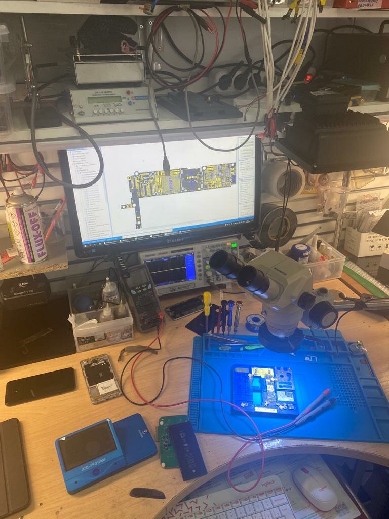 Phone repair IPhone Service, Moscow, photo