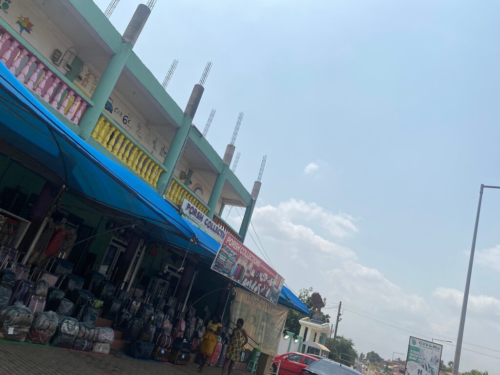 Clothing store Porsh Collections Santasi, Kumasi, photo