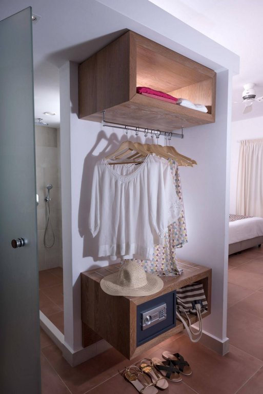 Фото Kalypso Hotel